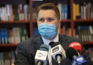 Internauci oburzeni wpisem ministra edukacji na temat śmierci dyrektorki lubelskiej szkoły